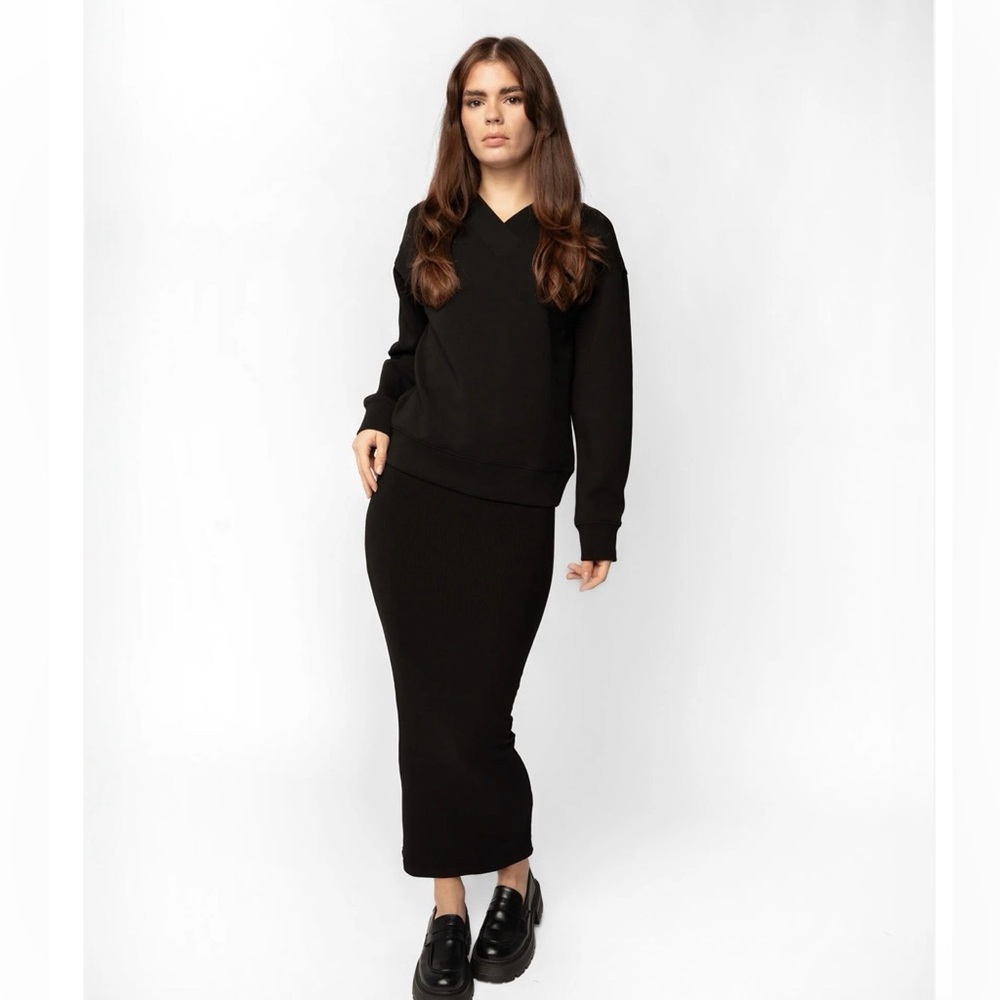 Recollection V Neck Sweatshirt